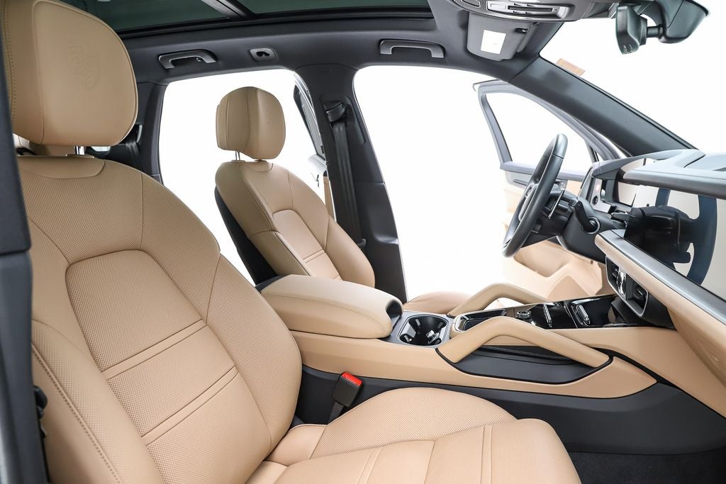 2026 Porsche Cayenne E-Hybrid Base