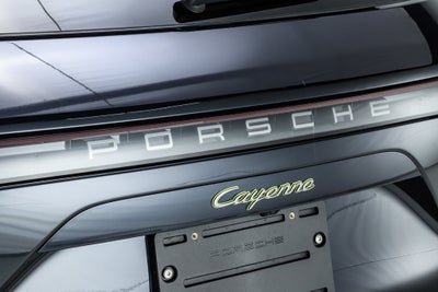 2023 Porsche Cayenne E-Hybrid Platinum Edition