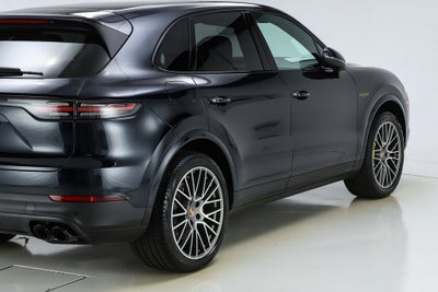 2023 Porsche Cayenne E-Hybrid Platinum Edition