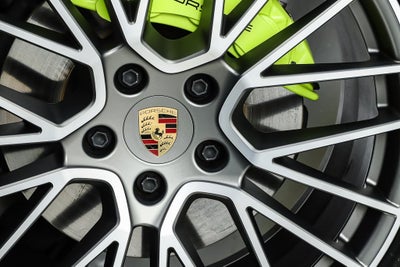 2023 Porsche Cayenne E-Hybrid Platinum Edition