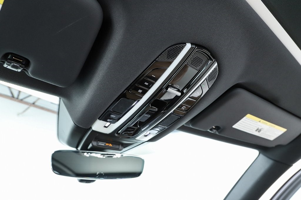 2023 Porsche Cayenne E-Hybrid Platinum Edition