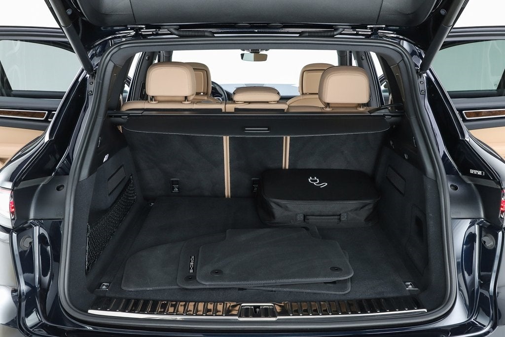 2023 Porsche Cayenne E-Hybrid Platinum Edition
