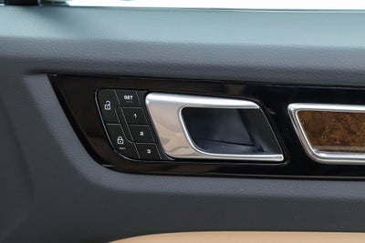 2023 Porsche Cayenne E-Hybrid Platinum Edition