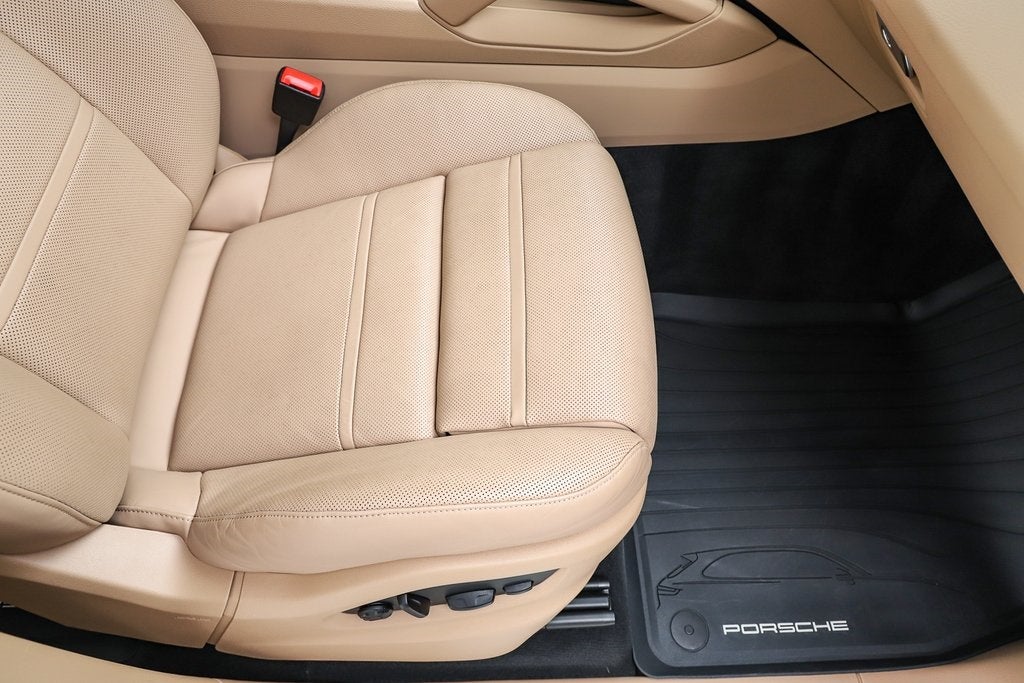 2023 Porsche Cayenne E-Hybrid Platinum Edition