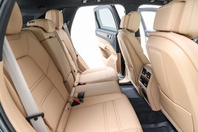 2023 Porsche Cayenne E-Hybrid Platinum Edition