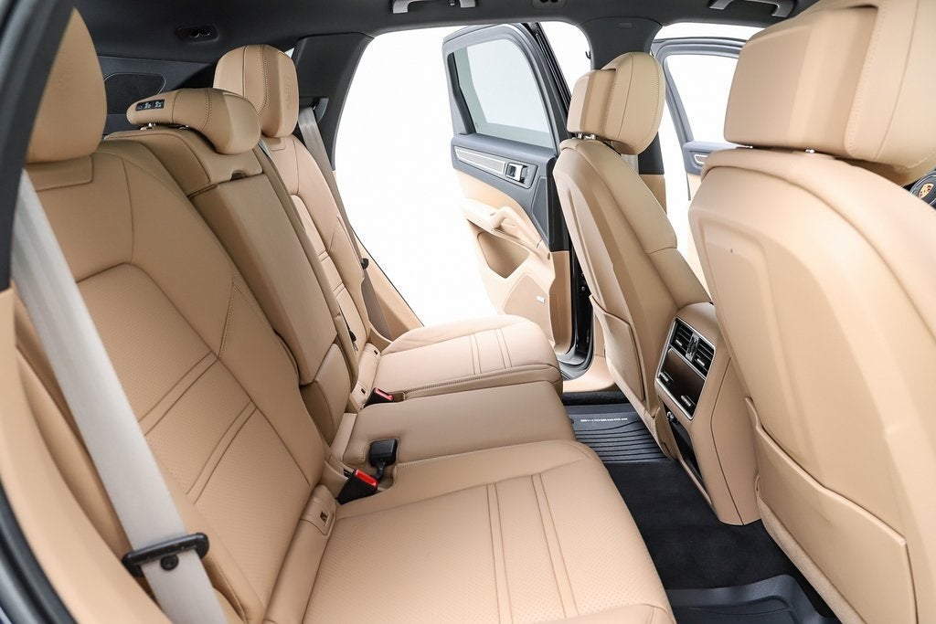 2023 Porsche Cayenne E-Hybrid Platinum Edition