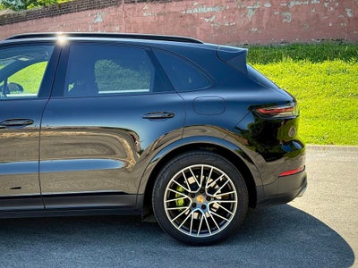 2019 Porsche Cayenne E-Hybrid Base