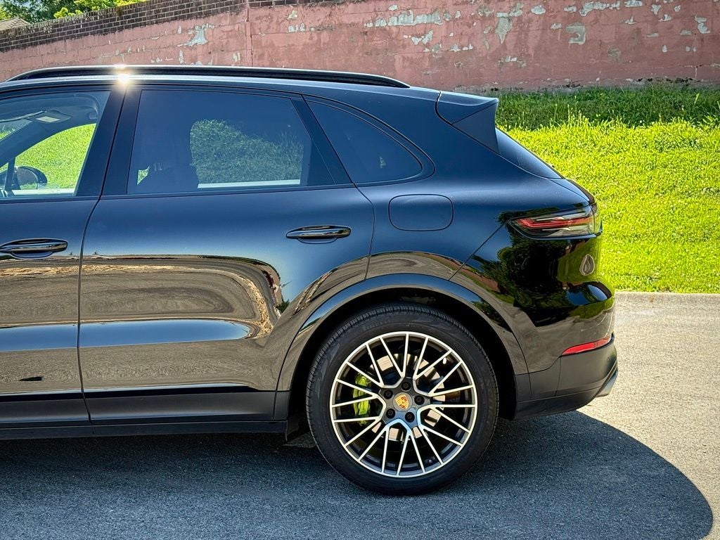 2019 Porsche Cayenne E-Hybrid Base