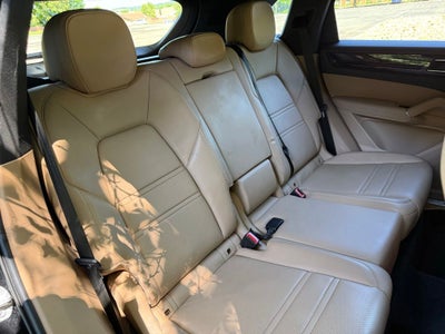 2019 Porsche Cayenne E-Hybrid Base