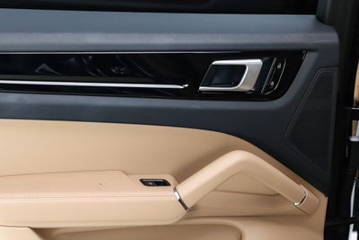 2019 Porsche Cayenne E-Hybrid Base