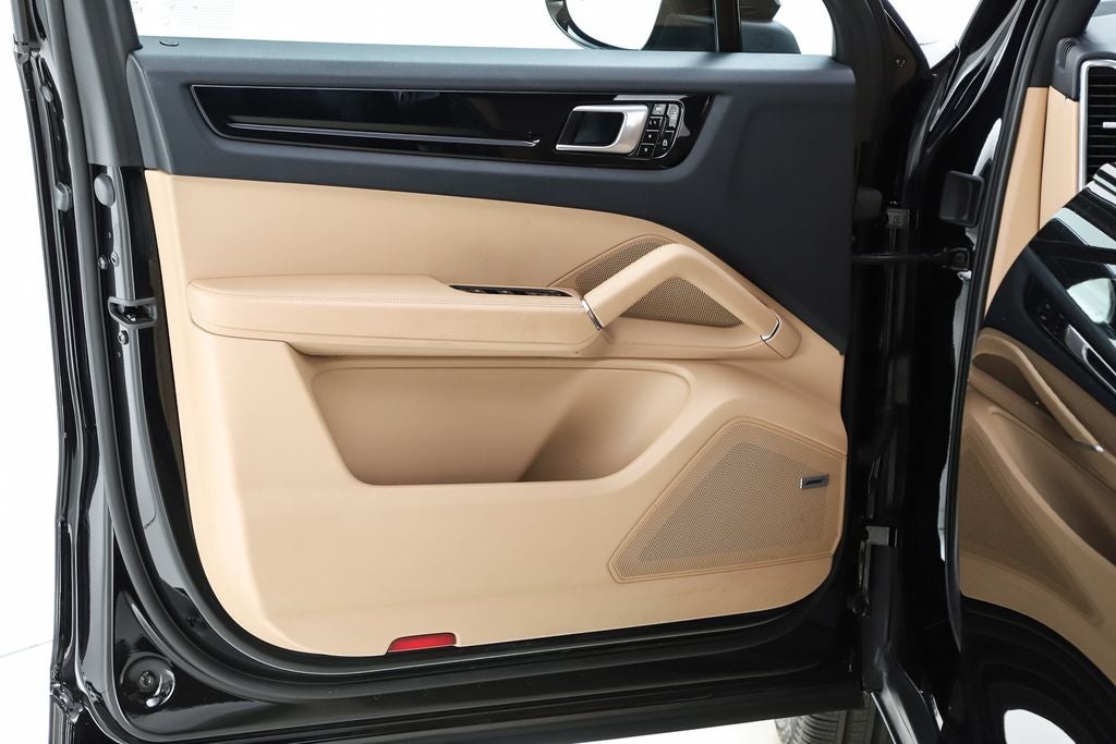 2019 Porsche Cayenne E-Hybrid Base