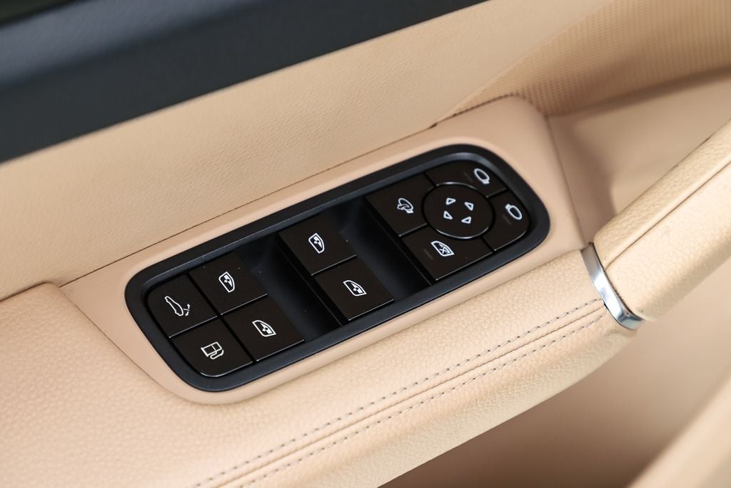 2019 Porsche Cayenne E-Hybrid Base