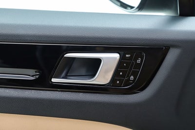 2019 Porsche Cayenne E-Hybrid Base