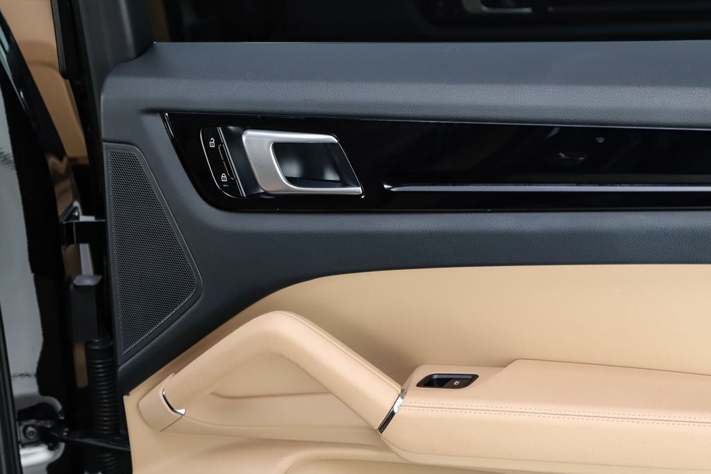 2019 Porsche Cayenne E-Hybrid Base