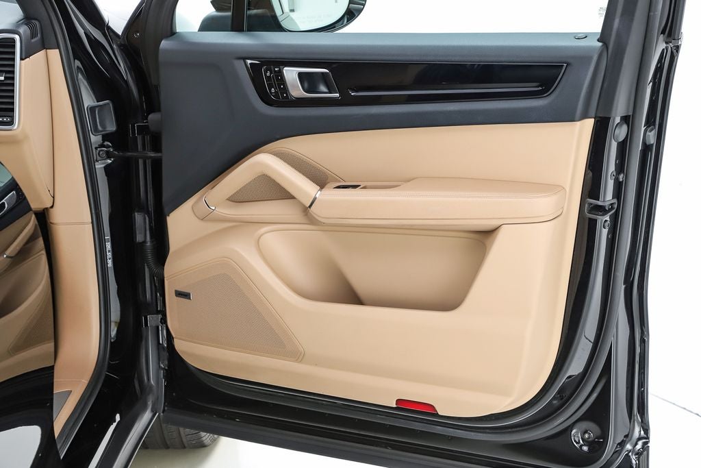 2019 Porsche Cayenne E-Hybrid Base