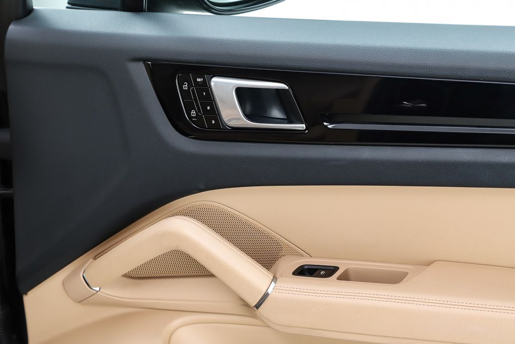 2019 Porsche Cayenne E-Hybrid Base