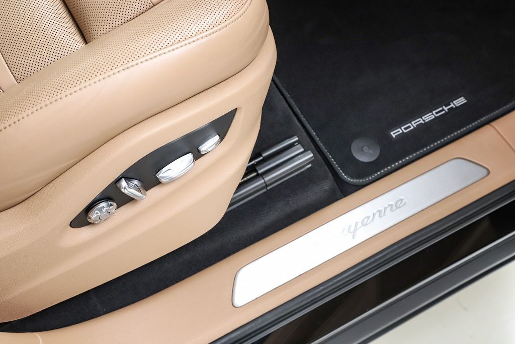 2019 Porsche Cayenne E-Hybrid Base