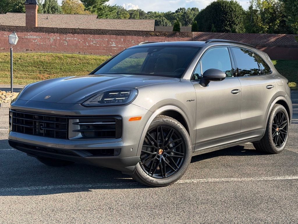 2026 Porsche Cayenne E-Hybrid Base