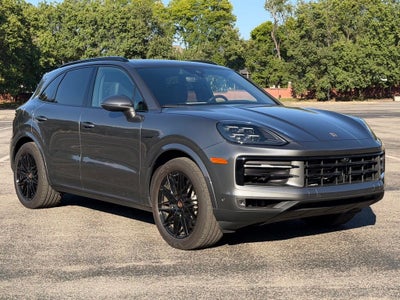 2026 Porsche Cayenne E-Hybrid Base