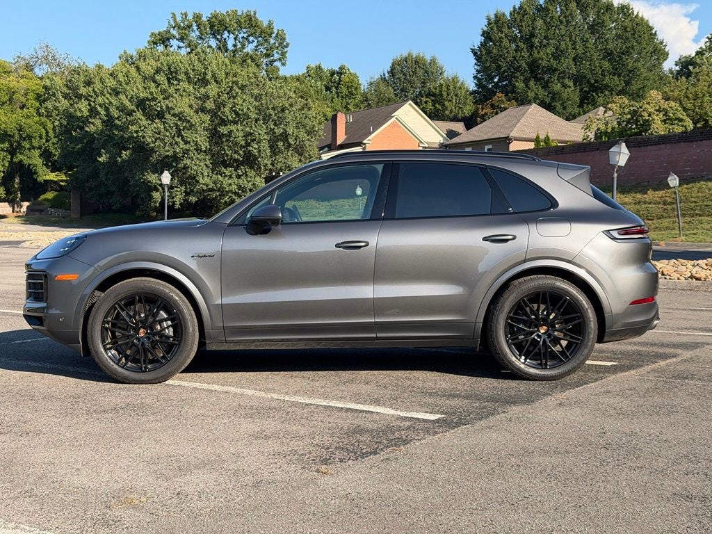 2026 Porsche Cayenne E-Hybrid Base