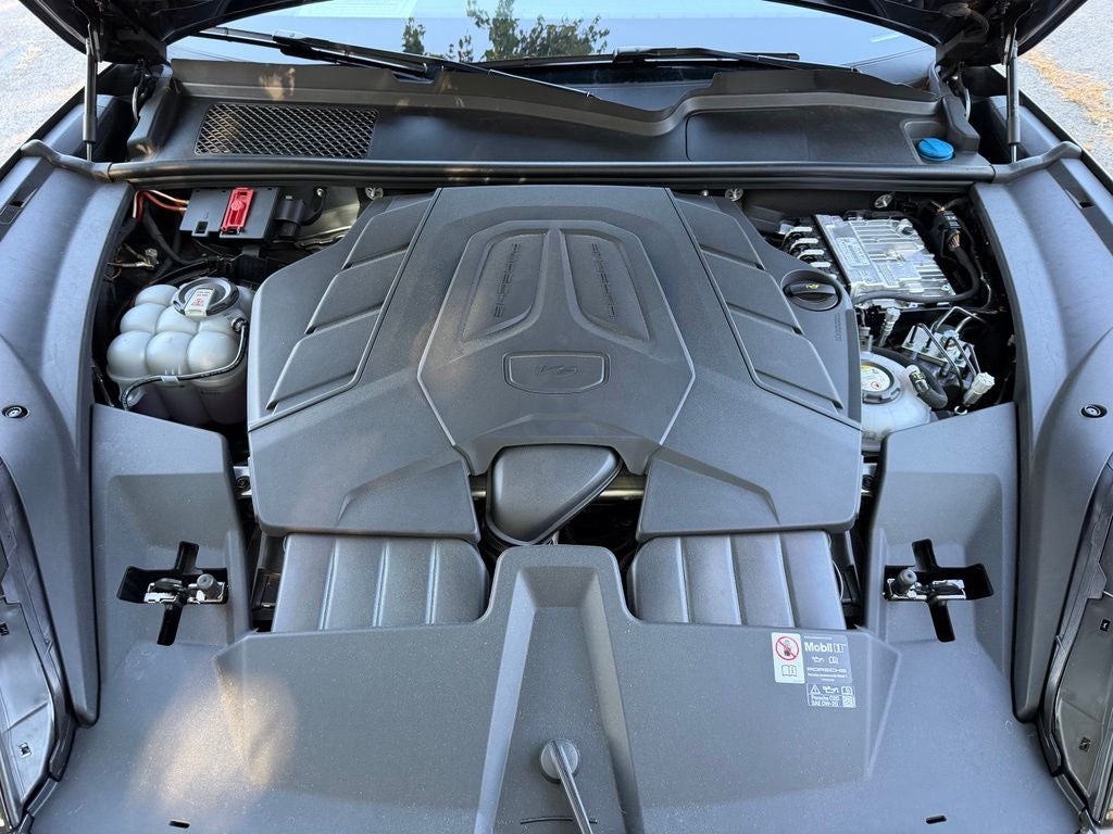 2026 Porsche Cayenne E-Hybrid Base
