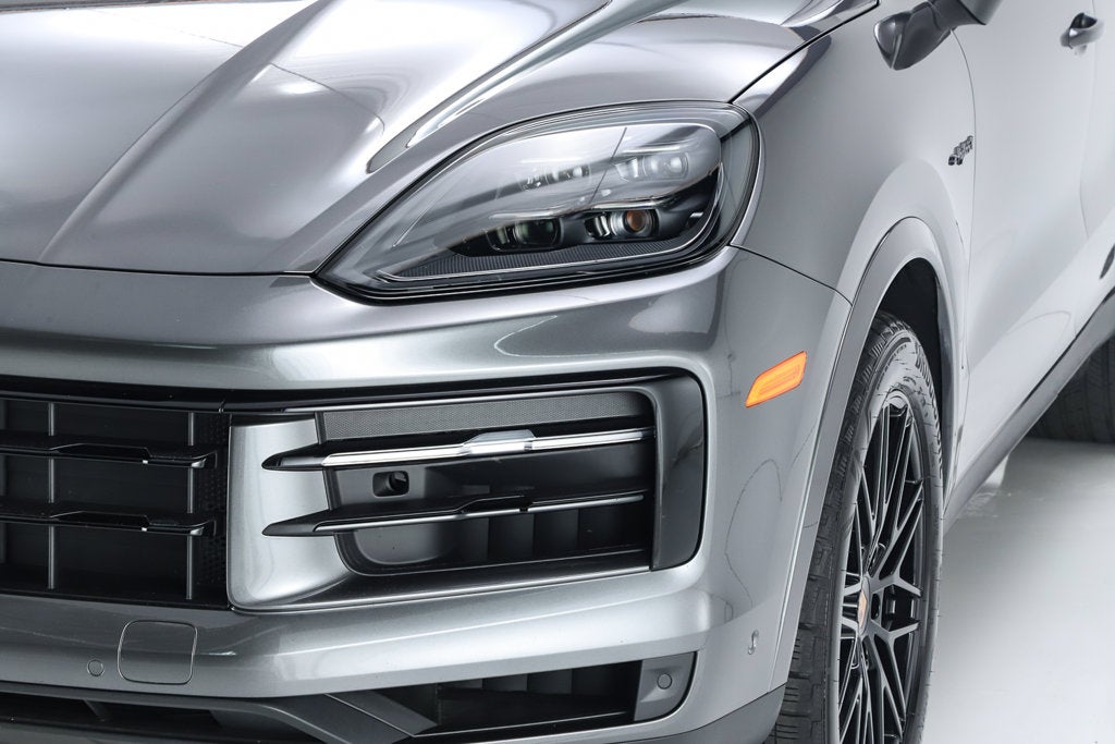 2026 Porsche Cayenne E-Hybrid Base