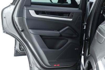 2026 Porsche Cayenne E-Hybrid Base