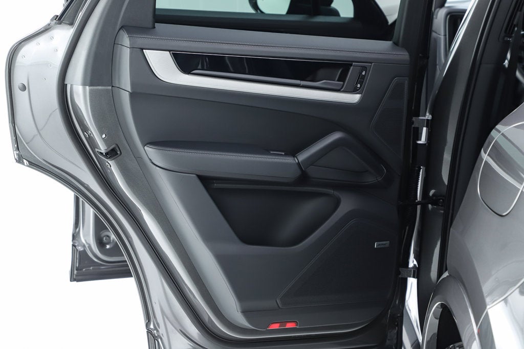 2026 Porsche Cayenne E-Hybrid Base