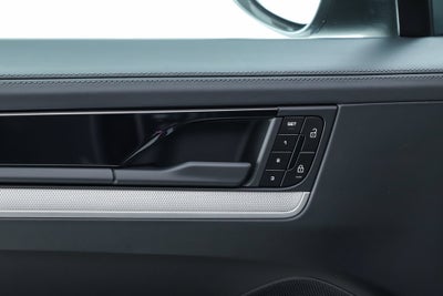 2026 Porsche Cayenne E-Hybrid Base