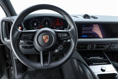 2026 Porsche Cayenne E-Hybrid Base