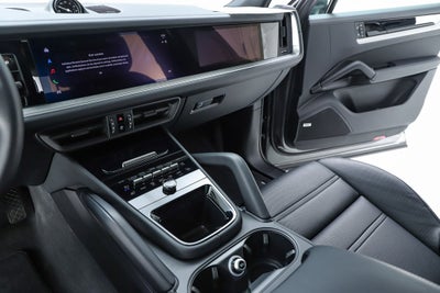 2026 Porsche Cayenne E-Hybrid Base