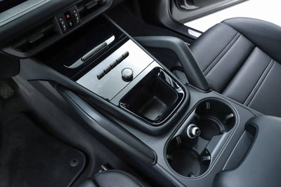 2026 Porsche Cayenne E-Hybrid Base