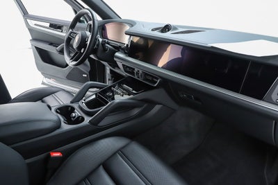 2026 Porsche Cayenne E-Hybrid Base