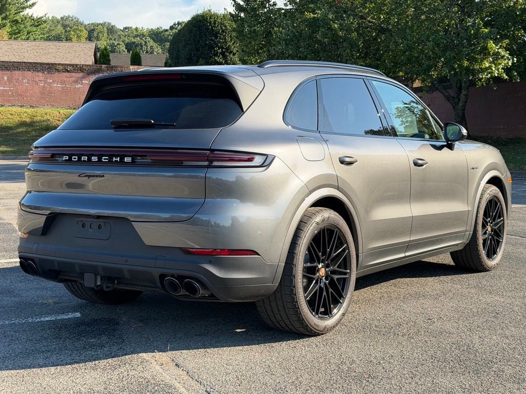 2026 Porsche Cayenne E-Hybrid Base