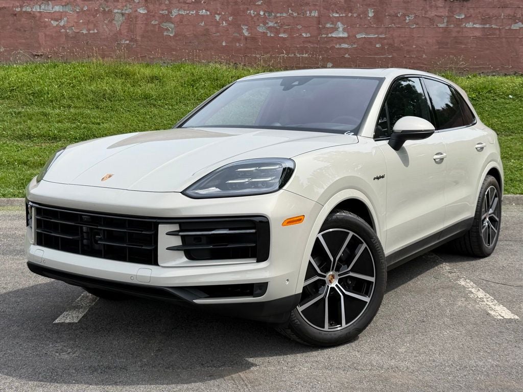 2026 Porsche Cayenne E-Hybrid Base