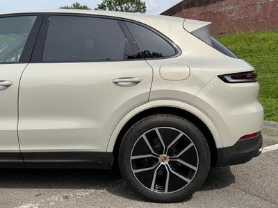2026 Porsche Cayenne E-Hybrid Base