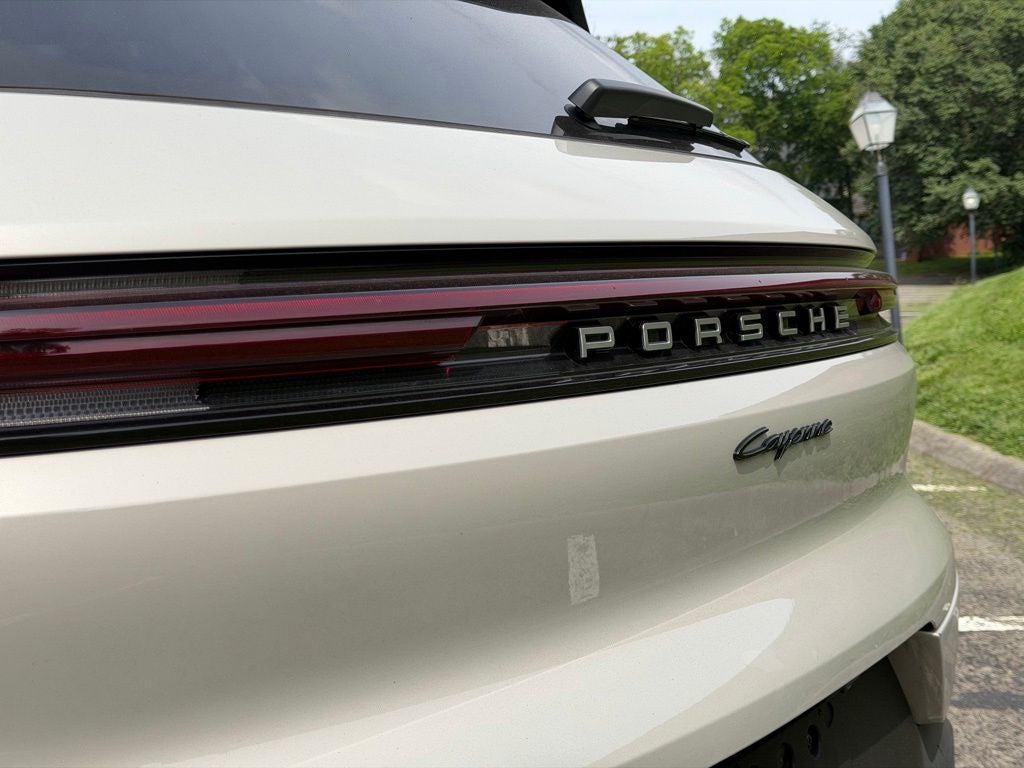 2026 Porsche Cayenne E-Hybrid Base