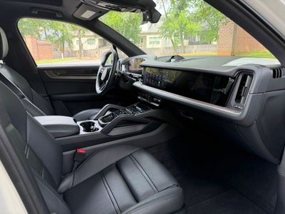 2026 Porsche Cayenne E-Hybrid Base