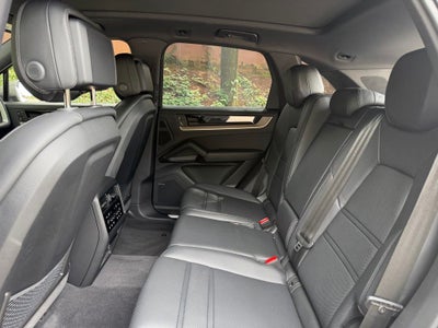 2026 Porsche Cayenne E-Hybrid Base