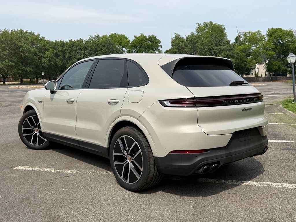 2026 Porsche Cayenne E-Hybrid Base