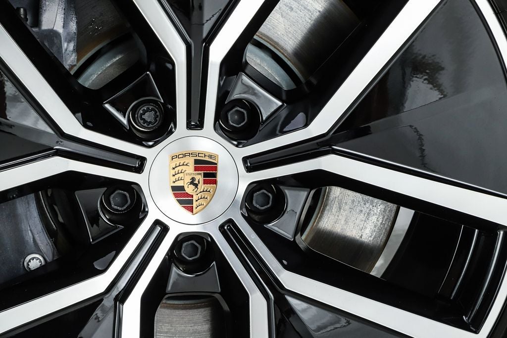2026 Porsche Cayenne E-Hybrid Base