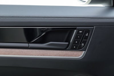 2026 Porsche Cayenne E-Hybrid Base