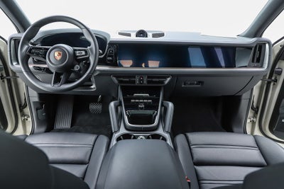 2026 Porsche Cayenne E-Hybrid Base