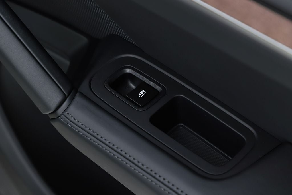 2026 Porsche Cayenne E-Hybrid Base