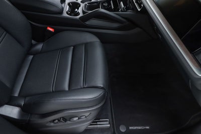 2026 Porsche Cayenne E-Hybrid Base
