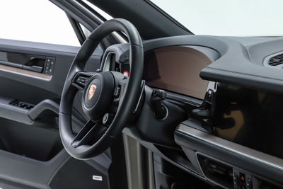 2026 Porsche Cayenne E-Hybrid Base