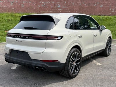 2026 Porsche Cayenne E-Hybrid Base