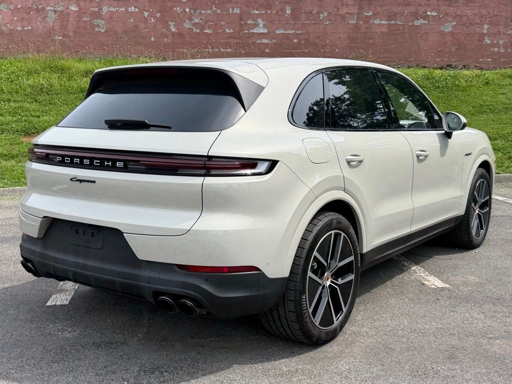 2026 Porsche Cayenne E-Hybrid Base