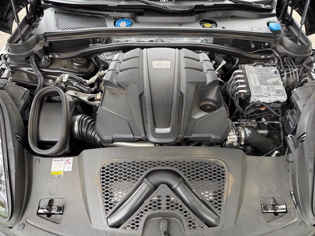 2023 Porsche Macan S