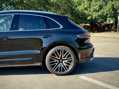 2025 Porsche Macan S